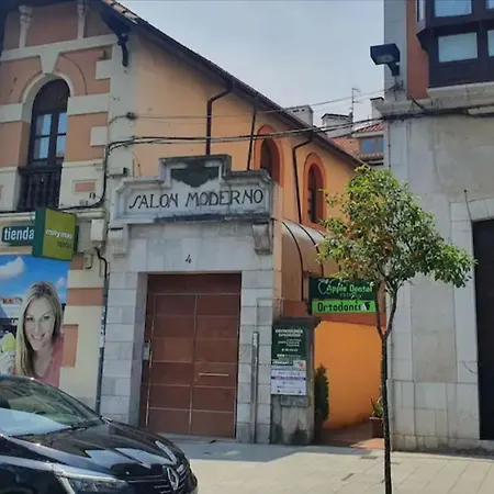 Apartamento Salon Moderno Con Plaza De Garaje Privada Llanes Exterior photo