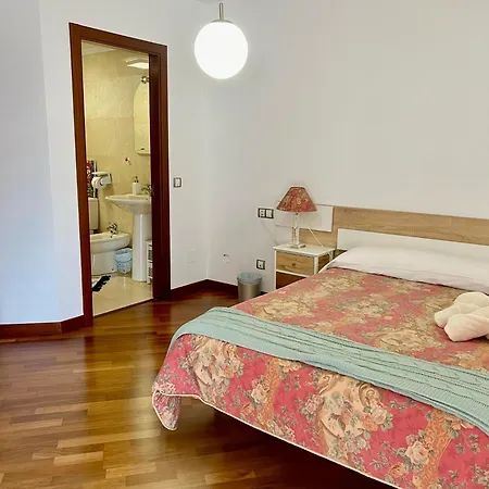 Apartamento Salon Moderno Con Plaza De Garaje Privada Llanes Exterior photo