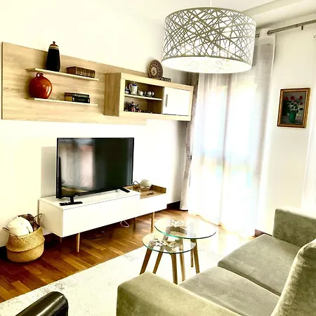 Apartamento Salon Moderno Con Plaza De Garaje Privada Llanes Exterior photo