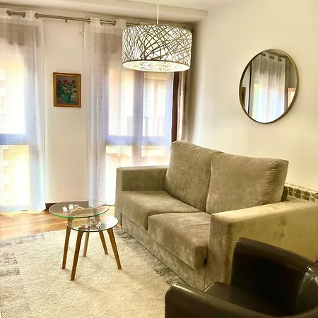 Apartamento Salon Moderno Con Plaza De Garaje Privada Llanes Exterior photo