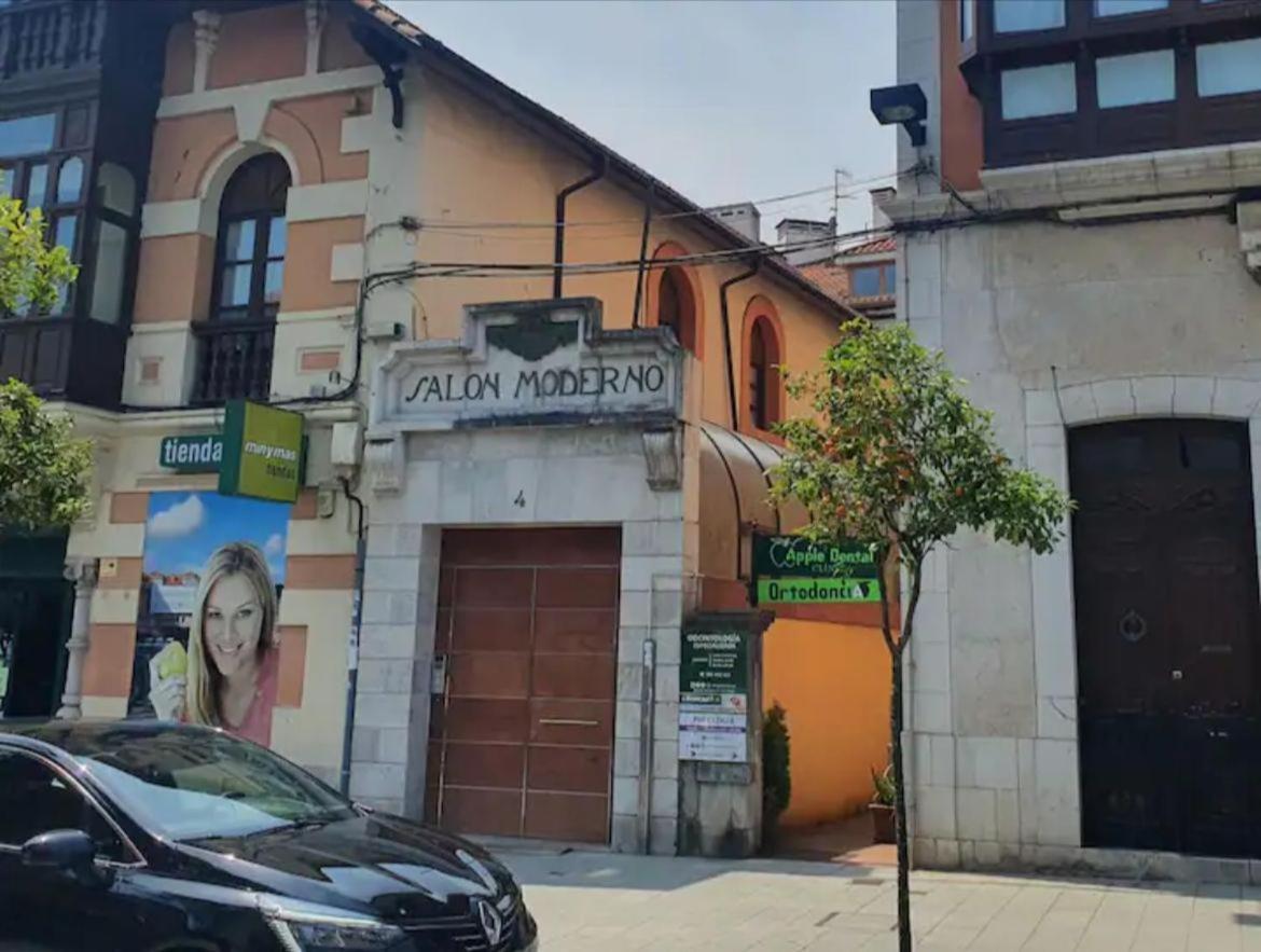 Salon Moderno Con Plaza De Garaje Privada *